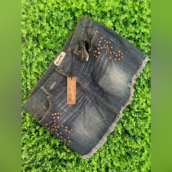 NWT Rampage Distressed Jean Skirt Size 13 - Picture 3 of 14